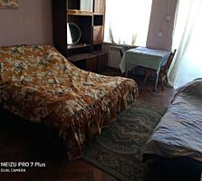 Сдам комнату с балконом в 3-комнатной коммуне на ул. Ольгиевской.