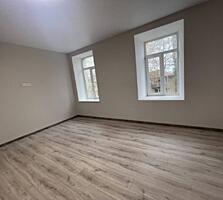 В продаже двухкомнатная квартира с ремонтом на пересечении улиц ...
