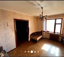 Продається затишна квартира, розташована на 12-му поверсі. Загальна ..