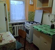 Продаю 1 кім квартиру Проспект Героїв України 1/5, цегла, 30/18/5