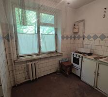 Продается 2-х комнатная квартира, 2/5