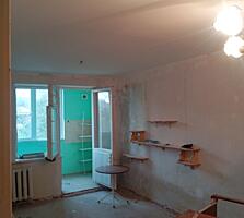 Продам квартиру, 2 комн + свой сан. узел