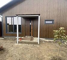 Предлагается к продаже дом общая 163 кв.м. со своей береговой линией .