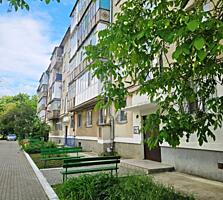 На Первомайской. Рядом парк Горького.
