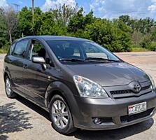 Toyota Corolla Verso 1.8 газ метан 2004г.