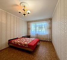 Продаж двокімнатної квартири. Театральна.