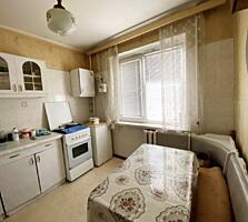 Продаю 2к. квартиру на Намиві, вул. Лазурна