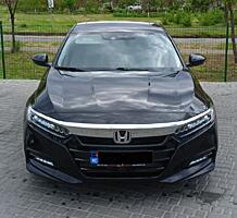 Honda Accord Touring 2018g. Motor 1500 см³ (Максимальная комплектация)