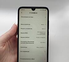 Продам СЯОМИ REDMI 7 + в подарок карта памяти на 8 ГБ и чехол