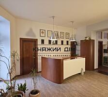 Без комісії! Ексклюзивна пропозиція! Продаж 4-х кімнатної квартири в .