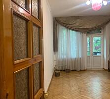 Продам 2 комнатную квартиру в самом сердце города.