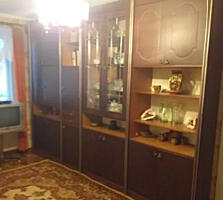 Продам 2 комнатную квартиру недалеко от парка.