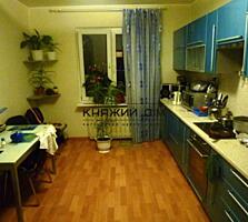 Продається роздільна 3-х к. кв. по пр-т Правди 31А, 100/56/15 кв. ...