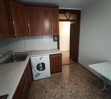 Продам Трехкомнатную квартиру в Корабельном районе (р-н 48 школы) 45 0