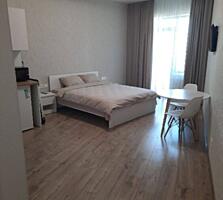Аренда квартиры-студии с балконом район Аркадии, ЖК Милос