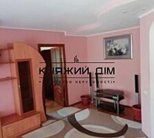 Продаж 2 х кімнатної квартири Голосіївський район вул. Кустонайська,2