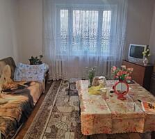Продается 2-ком. квартира на Балке, р-н. "Клио". 143 серия, 6 этаж.