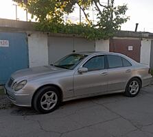 Мерседес 211 2,7 cdi. Коробка автомат. Комплектация авангард.