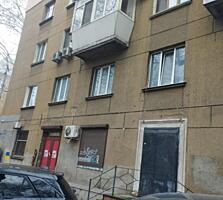 Продам квартиру в центре Одессы на Ришельевской в Сталинке.