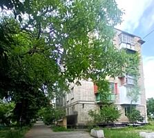 ЦЕНТР возле лицея 2-к квартира 5/5 41,5/26/5,8 балкон 1,7