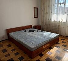 Продаж 3-кімнатної квартири за адресою Степана Олійника,17. До метро .