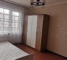 Продаж 1 кімнатної квартири по вул. Лазурна