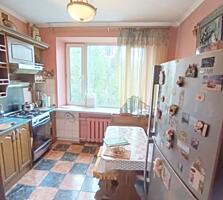 Продаю 3 ком. квартиру, Центр