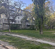 Продам квартиру 49 кв. м., ул. Героев Обороны/Ак. Заболотного.