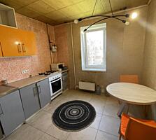 Продам 2-комн квартиру на Ак. Королева/ Овен