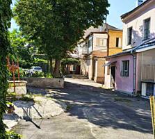Продам недорогую 1-ком. квартиру в центре города в пер. Некрасова.