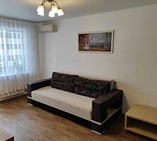 Продам квартиру 53 кв. м., 10/10, ул. Ак. Сахарова/Ген. Бочарова.