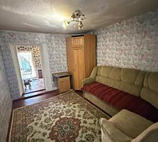Продаж будинку по вул. Сидорчука з місцем під гараж