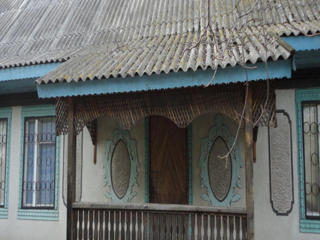 Продам тёплый домик в доме 4 печки на дровах с. Незавертайловка