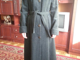 Пальто женское р-р 46, новое, 1000 рублей