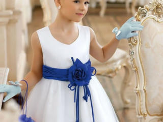 Детские нарядные платья - продажа 100-300 руб, перчатки, аксессуары...