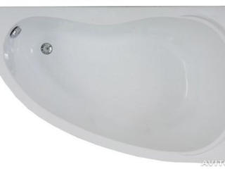 Срочно продам акриловую угловую ванну!!! Новая!!!