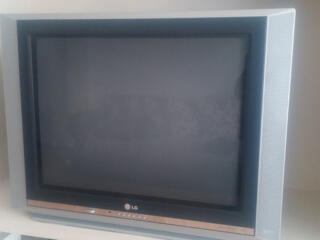 Телевизор может заменить лишь телевизор с большим экраном