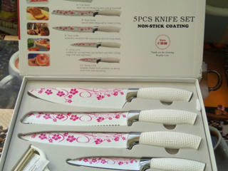 Ножи набор фирмы RoyaltyLine новые, отличные, в упаковке.