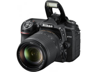 Nikon D7500 + 18-140 VR / VBA510K002