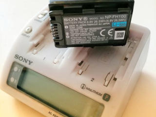 Для Sony - мощная батарея np-fh100 + Ac adaptor/charger ac-vqp10