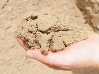 Песок сеяный доставка ЗИЛ КАМАЗ песка, песок в мешках в Терновке