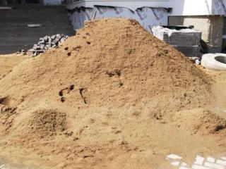 Песок сеяный доставка 2,4,7,8,9,13,15 тонн песка (ЗИЛ КАМАЗ) в Кицканы