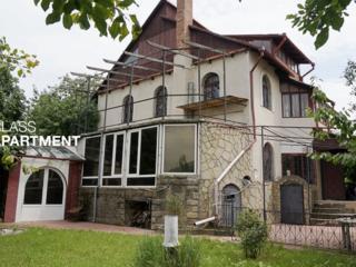 Se vinde casa Stauceni, zona de lux, 200mp, 6 ari teren 122.000 euro