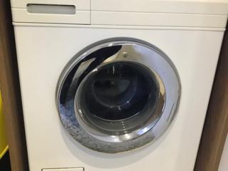 Срочно продается стиральная машинка Miele W 377 WPS пр. Германия.