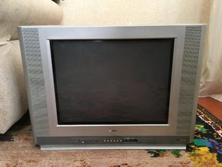 Продам телевизор LG RT-21FB55VE