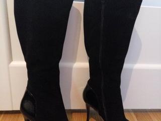 Продаю демисезонные замшевые сапоги 39 размер