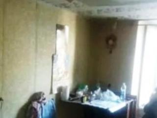Комната со своей кухней и душем в центре