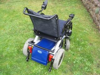 Инвалидная коляска с электро приводом.