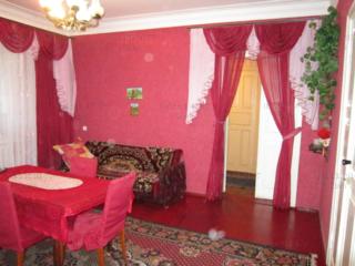 Продается 5-комнатный кирпичный дом на Володарского, рн. больницы.
