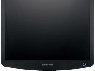 Квадратный 19 дюймовый Samsung 932b в отличном состоянии.